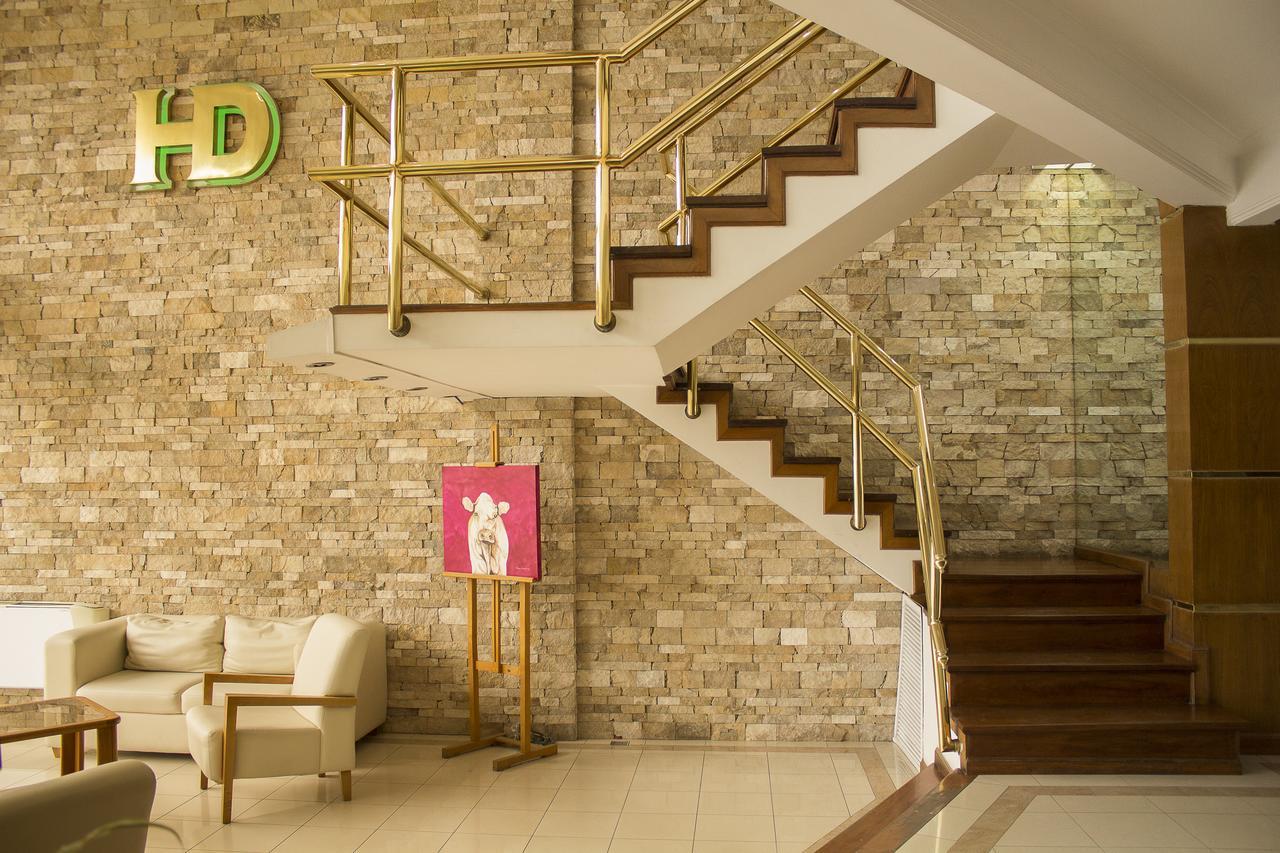 Hotel Dior Tandil Buitenkant foto